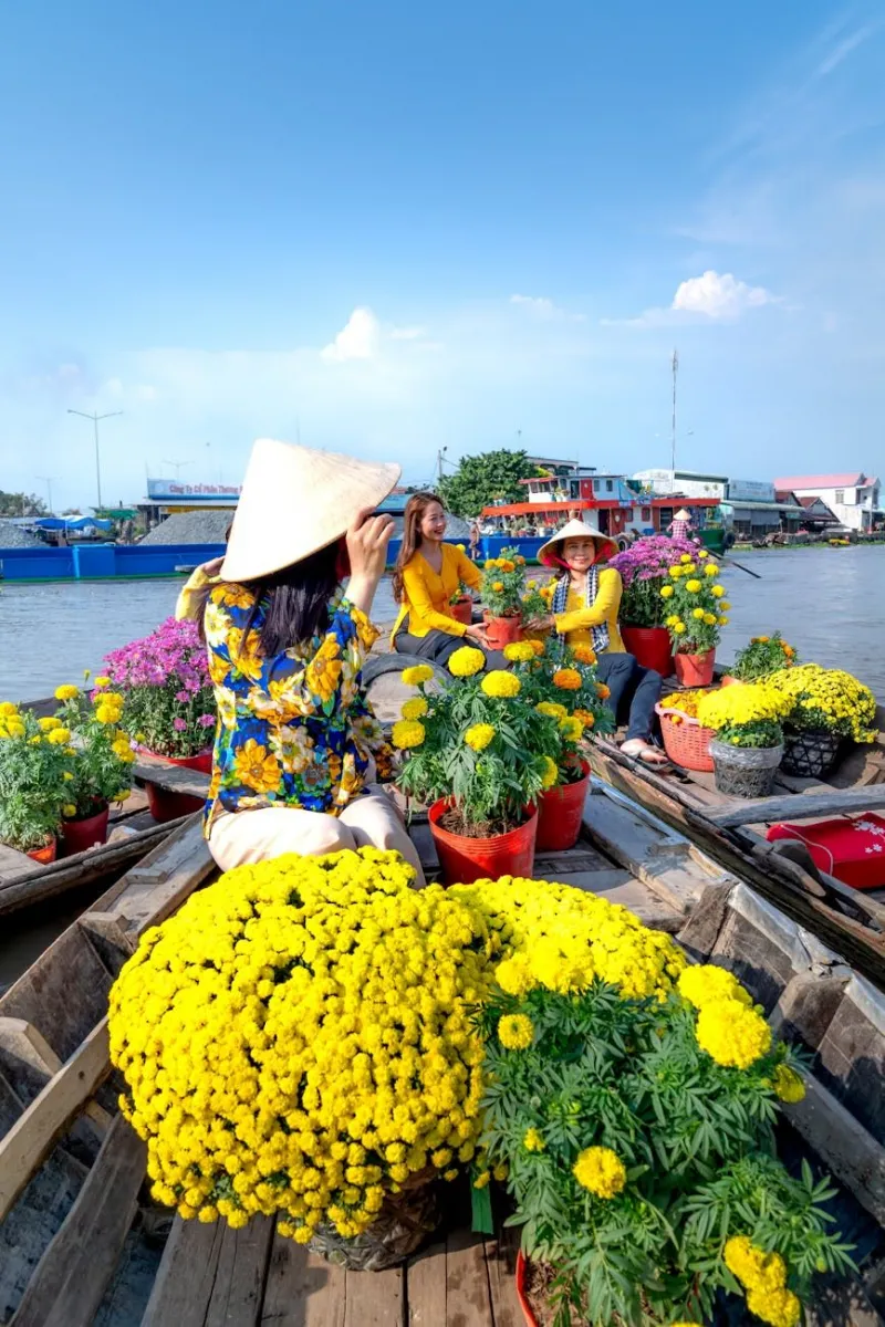 Cai Rang floating market